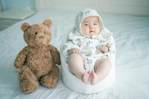 澳门宝宝吃不饱母乳的症状